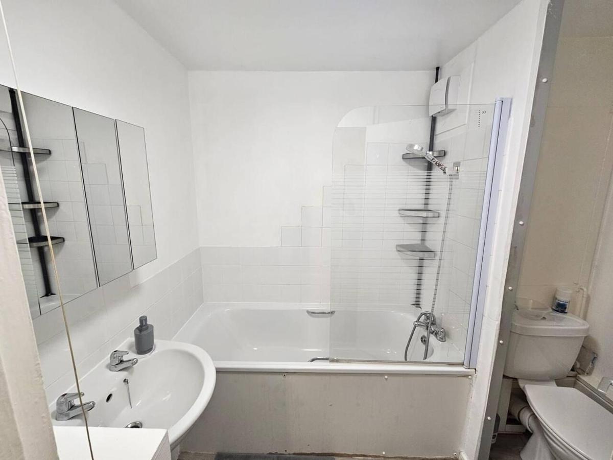 Stunning 1-Bed Apartment In London Kültér fotó